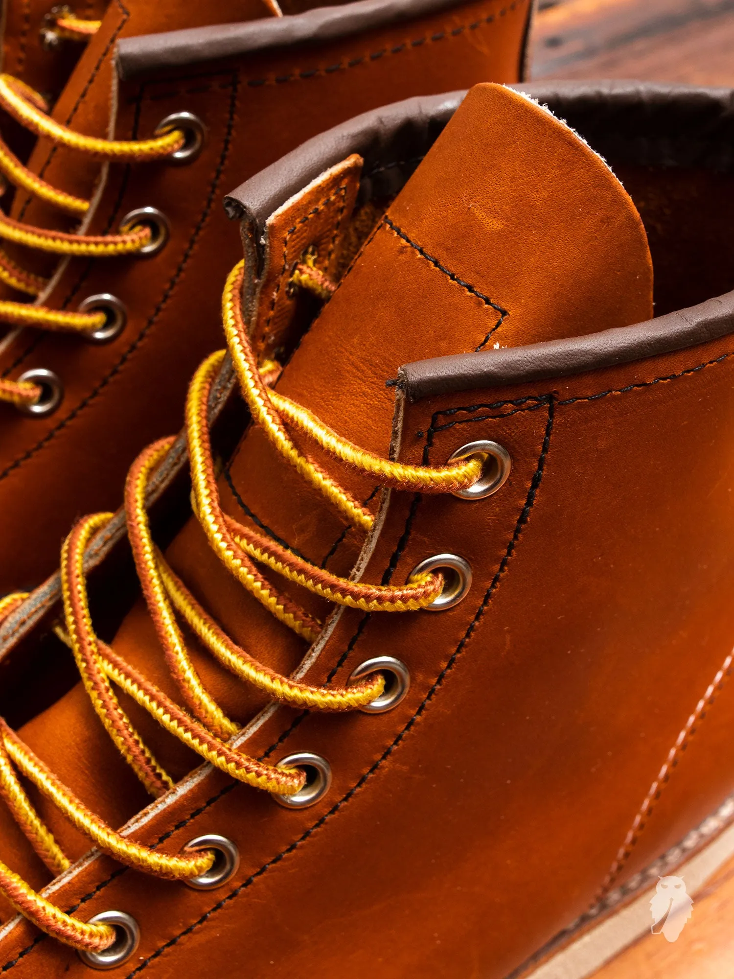875 Classic Moc Boot in Oro Legacy