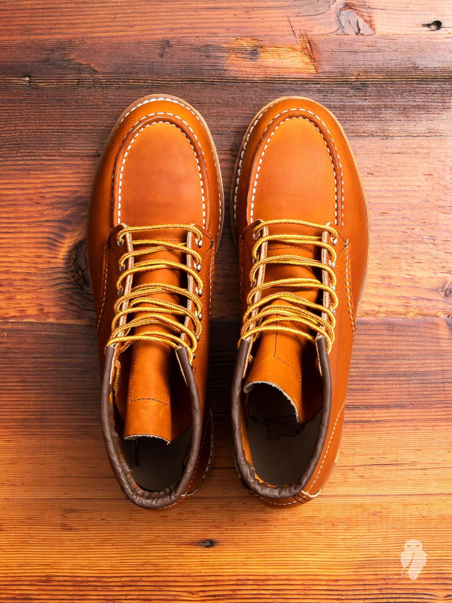 875 Classic Moc Boot in Oro Legacy