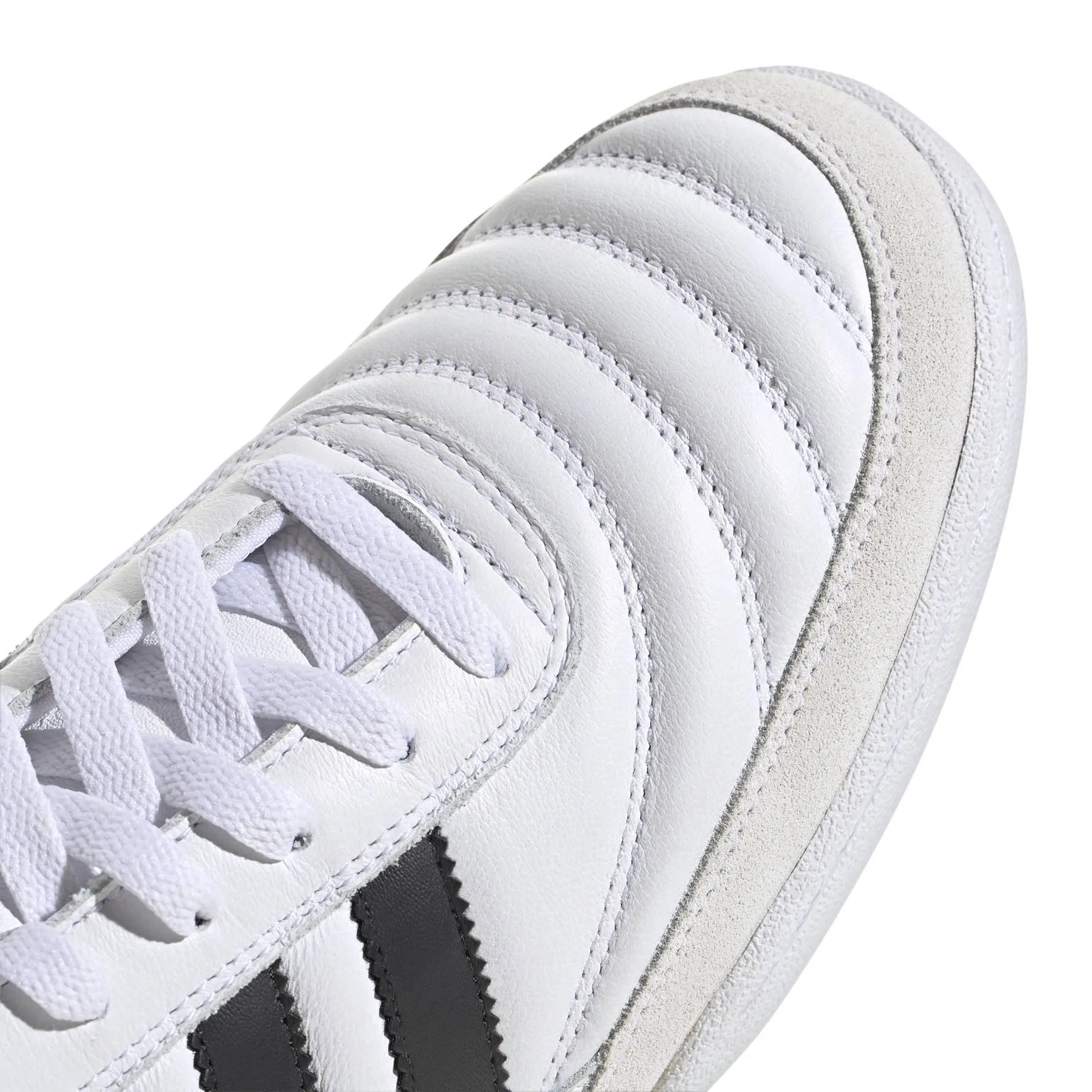 adidas Mundial Team Turf
