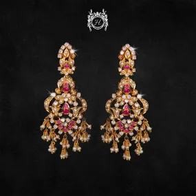 Earrings in Chetum and Pearls