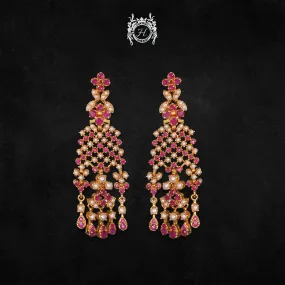 Earrings in Chetum and Pearls