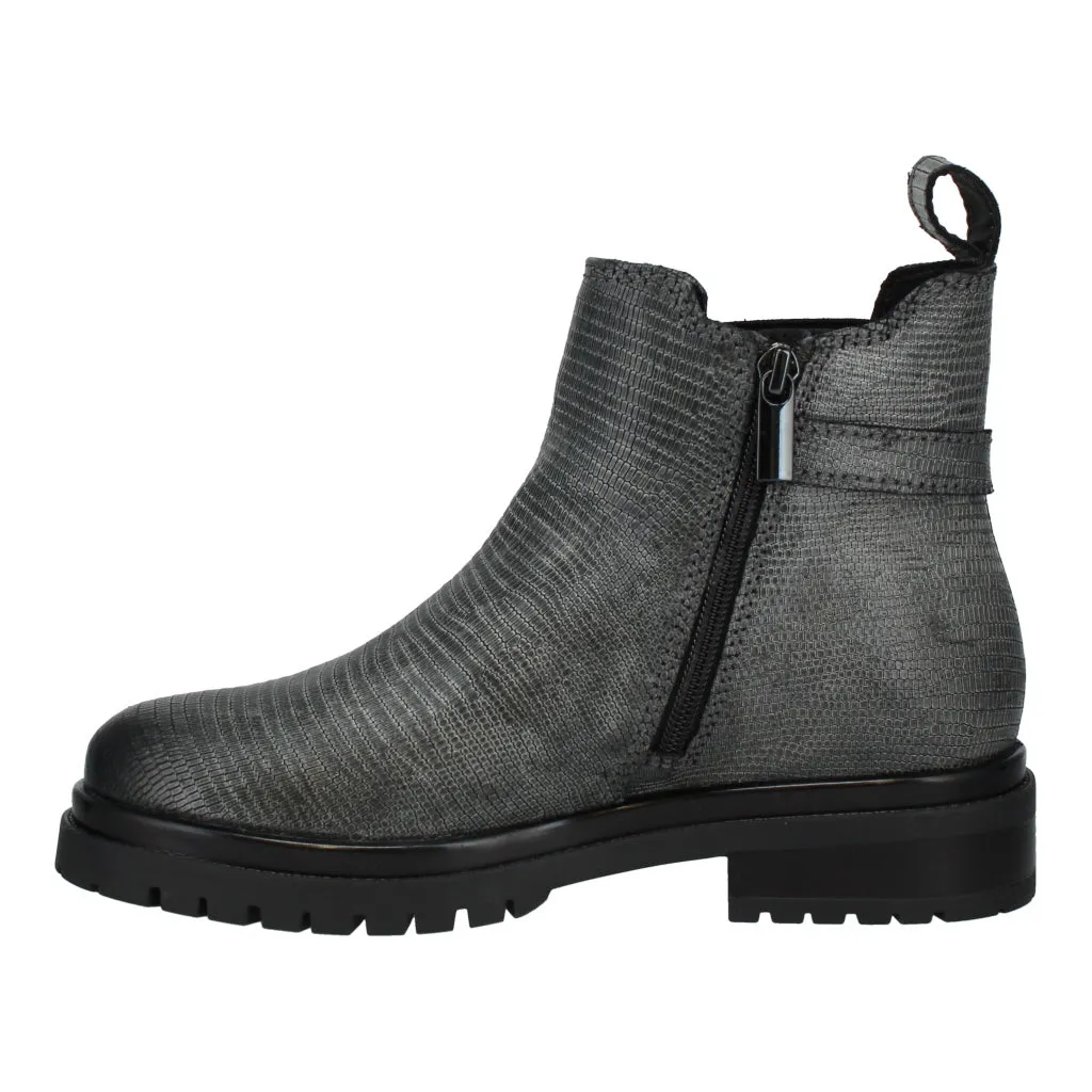 JOSEF SEIBEL Stacey 04