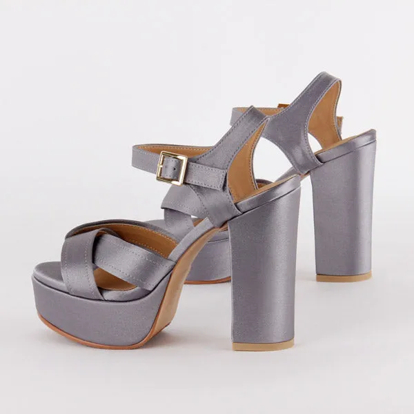 *LA LUNA- satin - champagne, 11/3cm Size UK 2