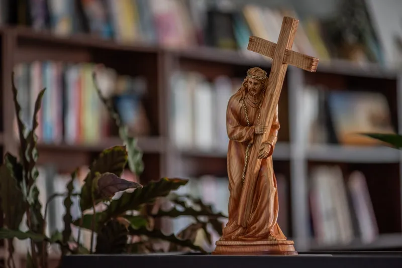 "Jesus Carries the Cross" Resin Figurine