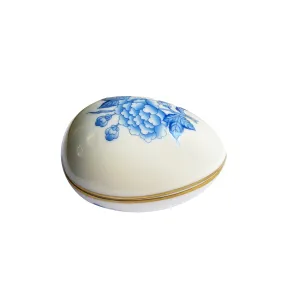 Vintage porcelain egg (1980s) with "Queen Victoria" decoration in blue, made by the prestigious Herend factory